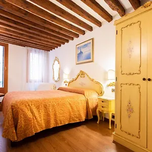 Ca' Pinelli , Venise Italie