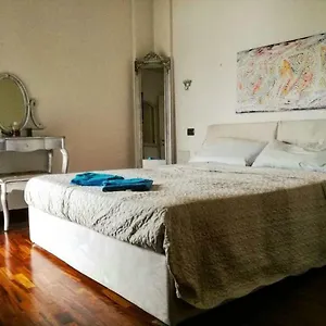 100 Viale Italia , La Spezia Italie